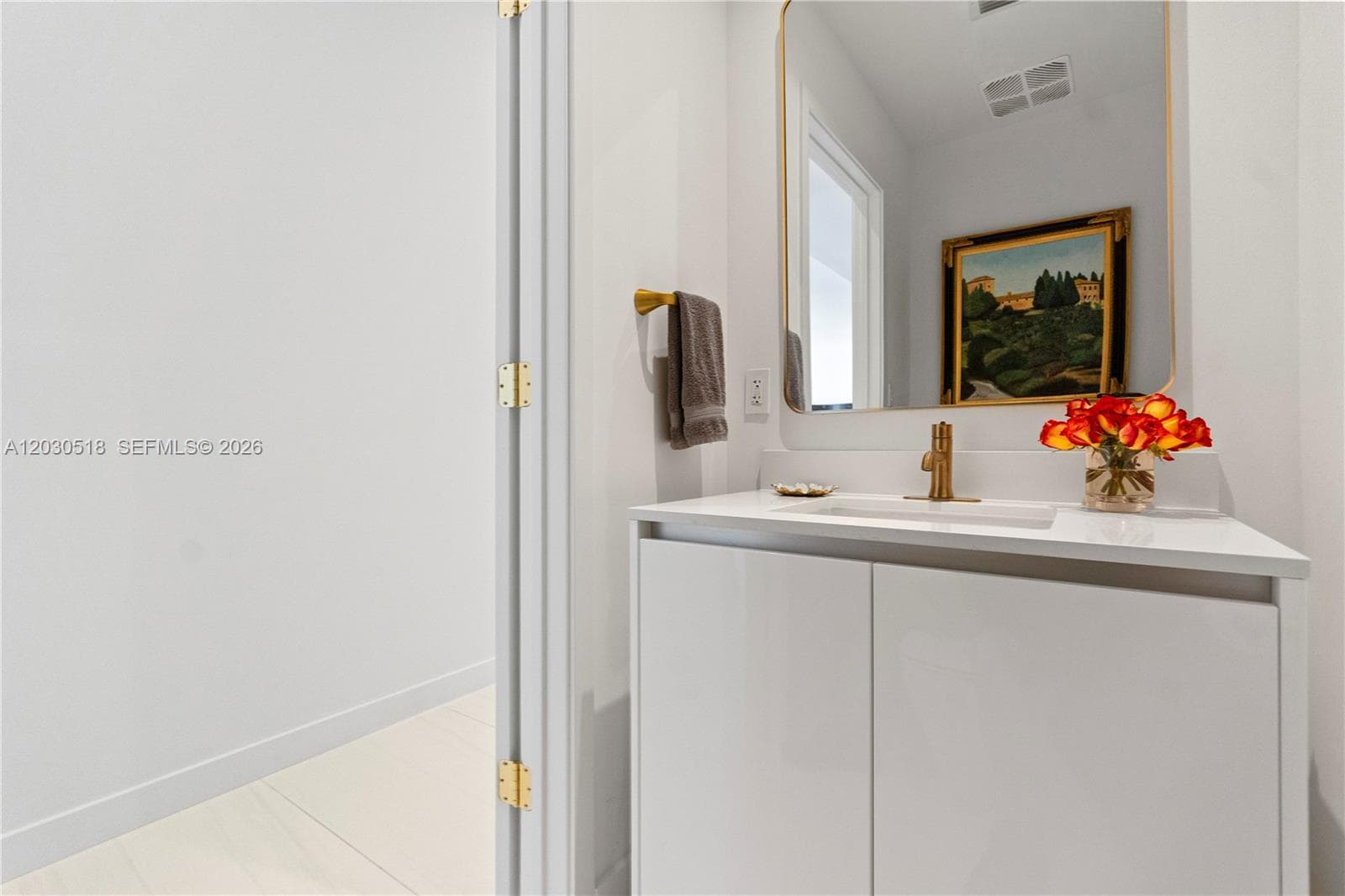 2678 Tigertail Ave, Miami FL 33133 — 26