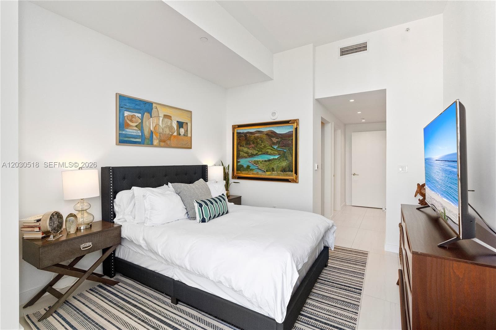 2678 Tigertail Ave, Miami FL 33133 — 34