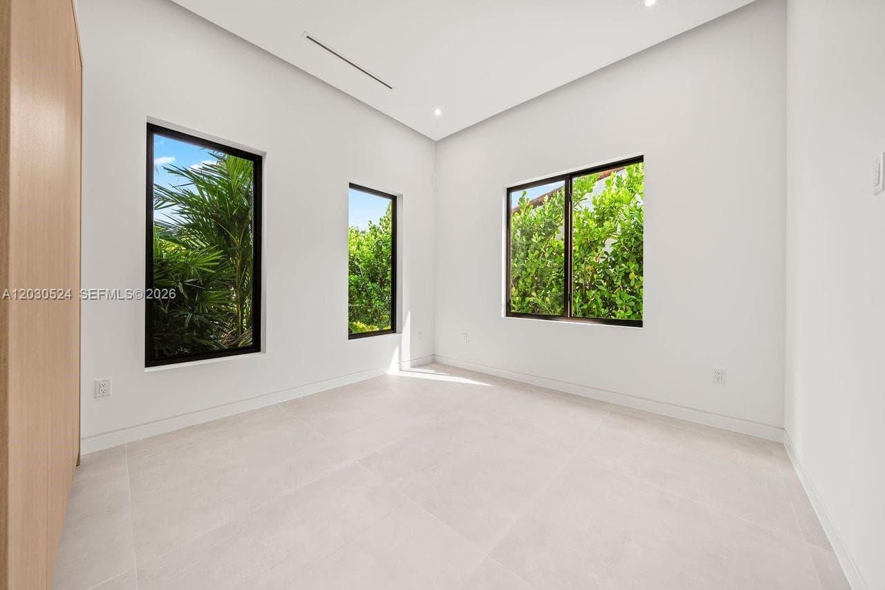 1910 SW 33rd Ave, Miami FL 33145 — 27