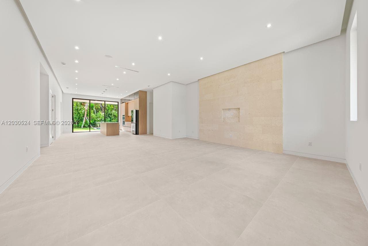 1910 SW 33rd Ave, Miami FL 33145 — 16