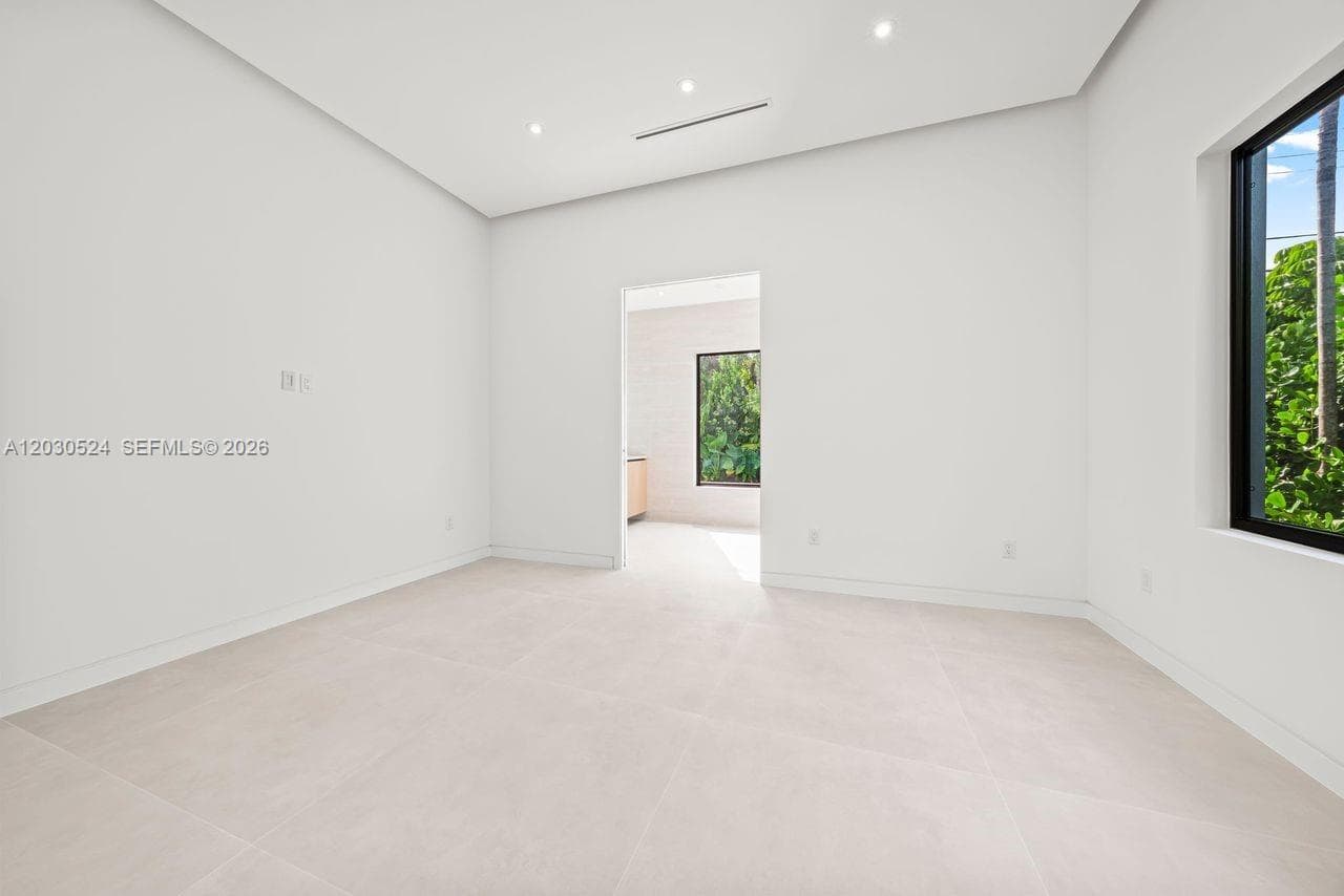 1910 SW 33rd Ave, Miami FL 33145 — 32