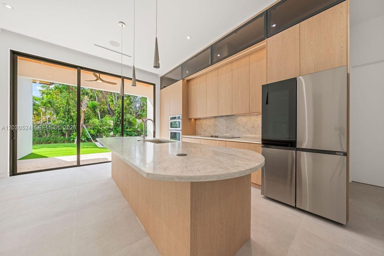 1910 SW 33rd Ave, Miami FL 33145 — 10