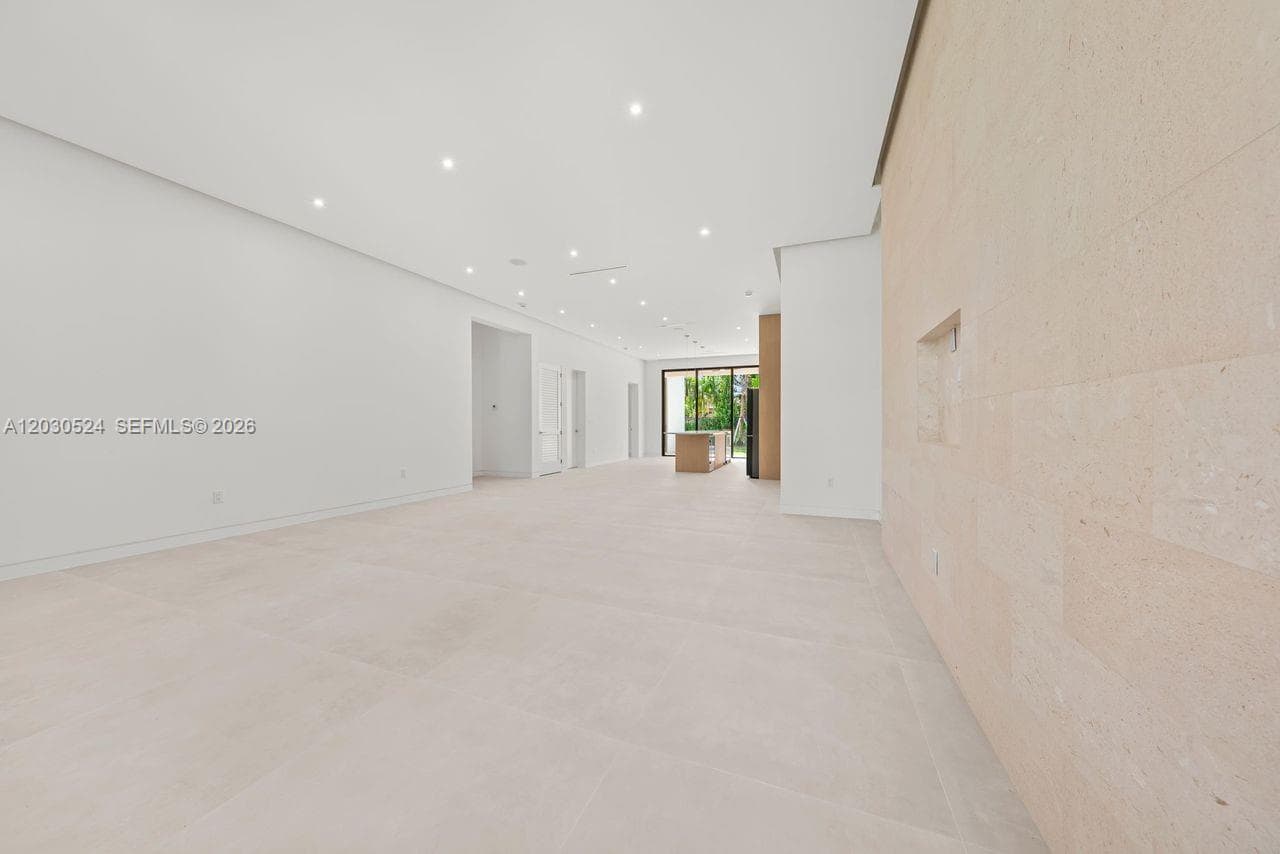 1910 SW 33rd Ave, Miami FL 33145 — 15