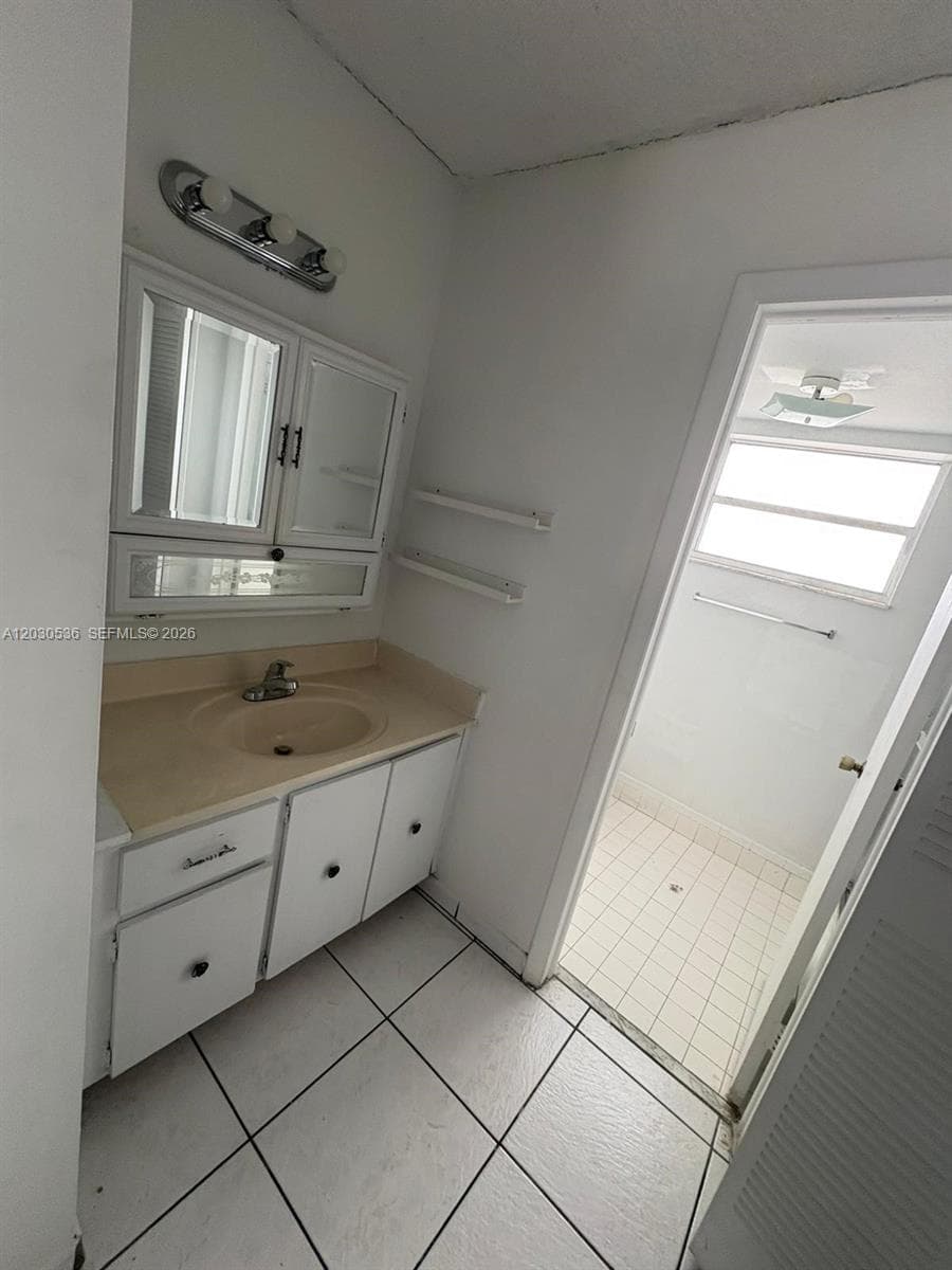 14185 SW 87th St # 304, Miami FL 33183 — 17