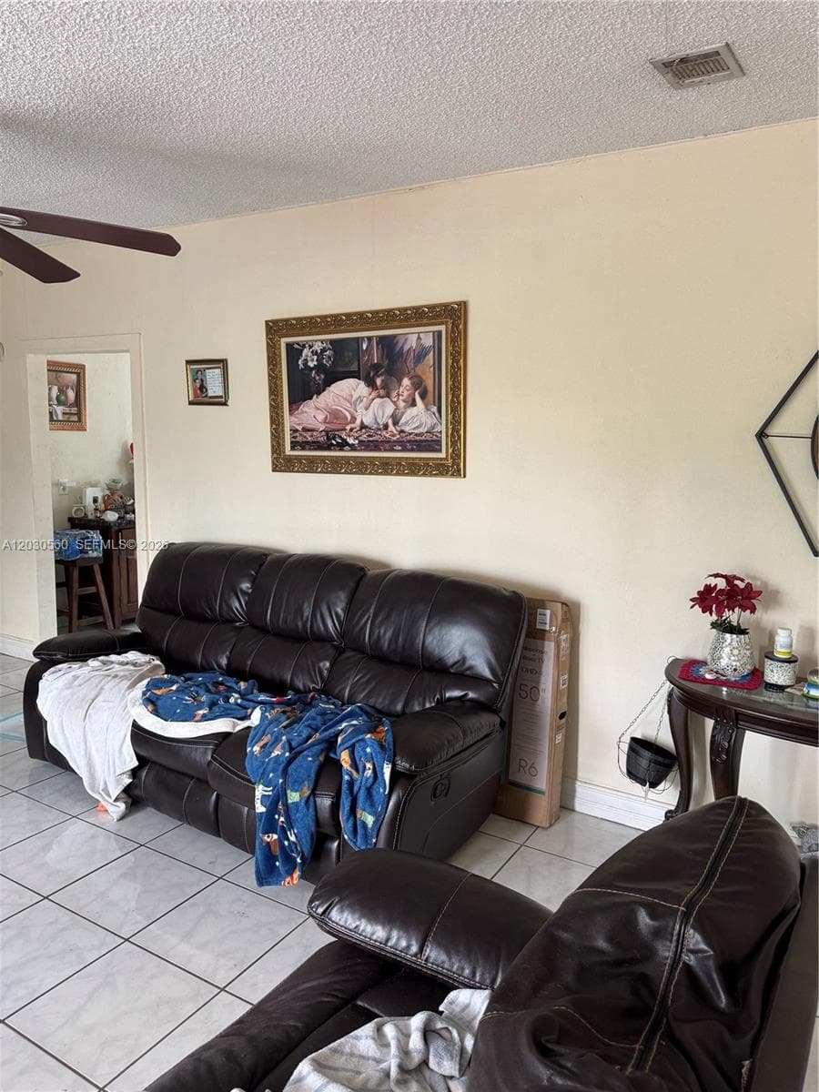 5612 NW 5612 nw 206th Ln, Miami Gardens FL 33055 — 2