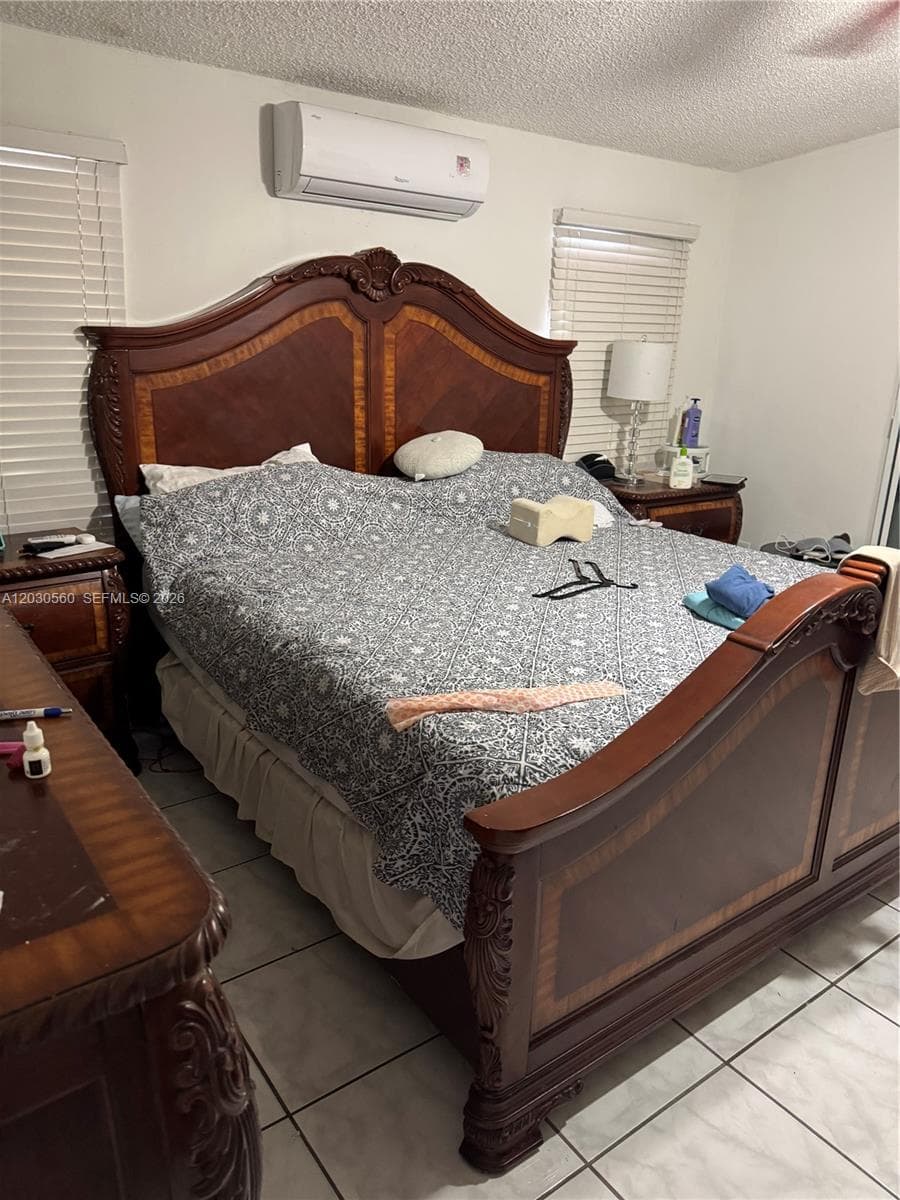 5612 NW 5612 nw 206th Ln, Miami Gardens FL 33055 — 7