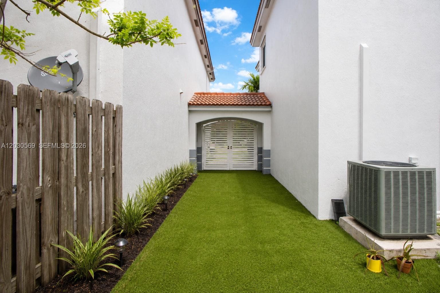 2564 SW 147th Path, Miami FL 33185 — 22