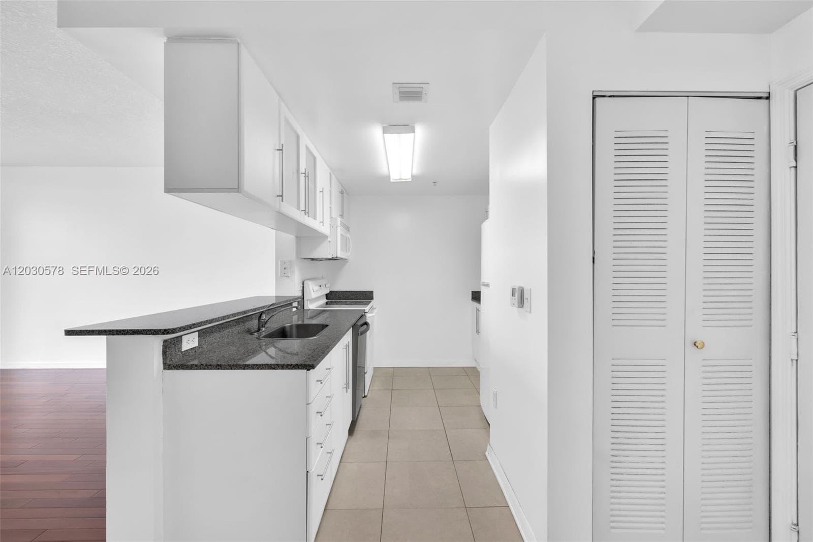 275 NE 18th St # 706, Miami FL 33132 — 13