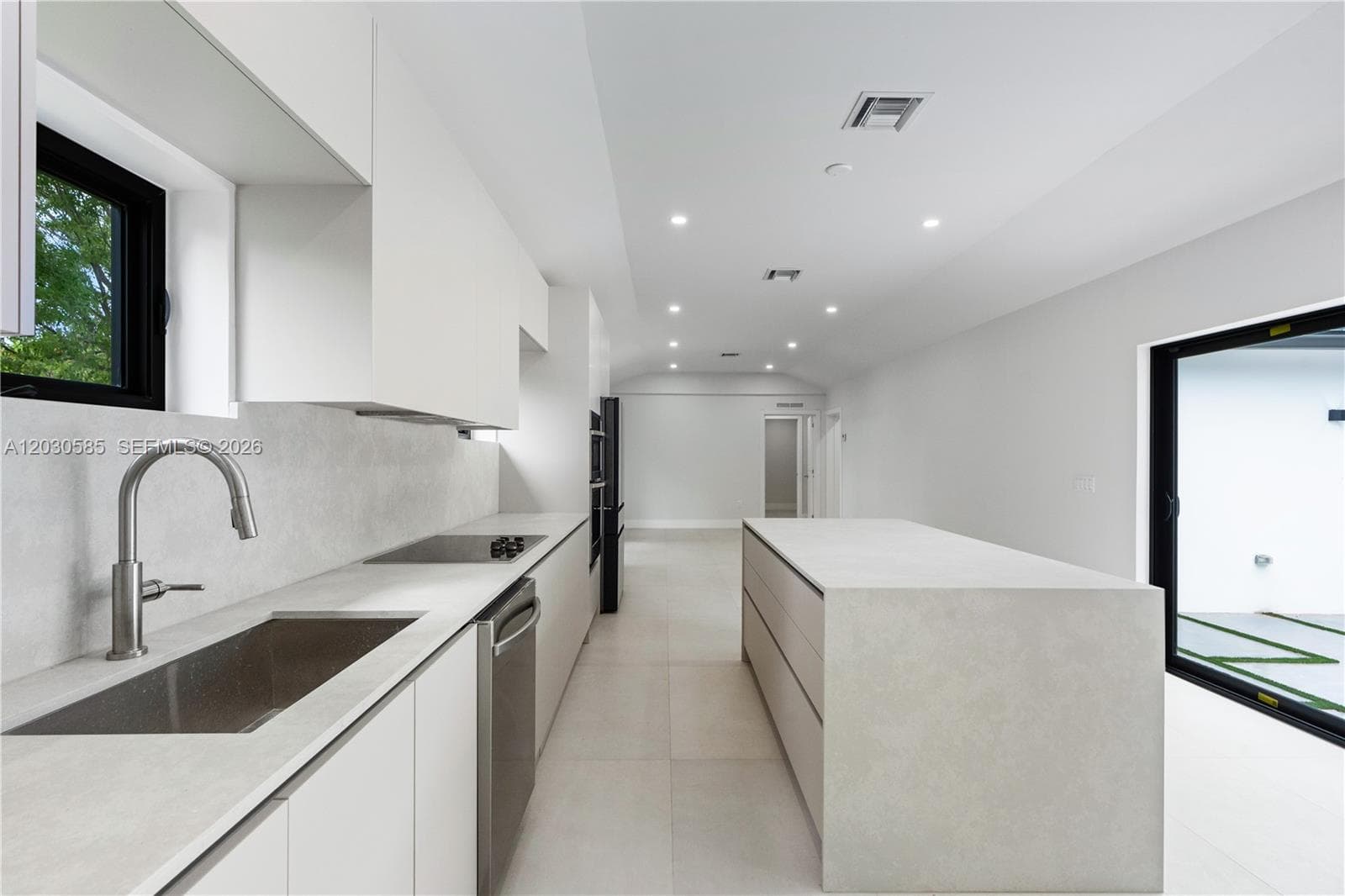 2286 SW 21st Ave, Miami FL 33145 — 14