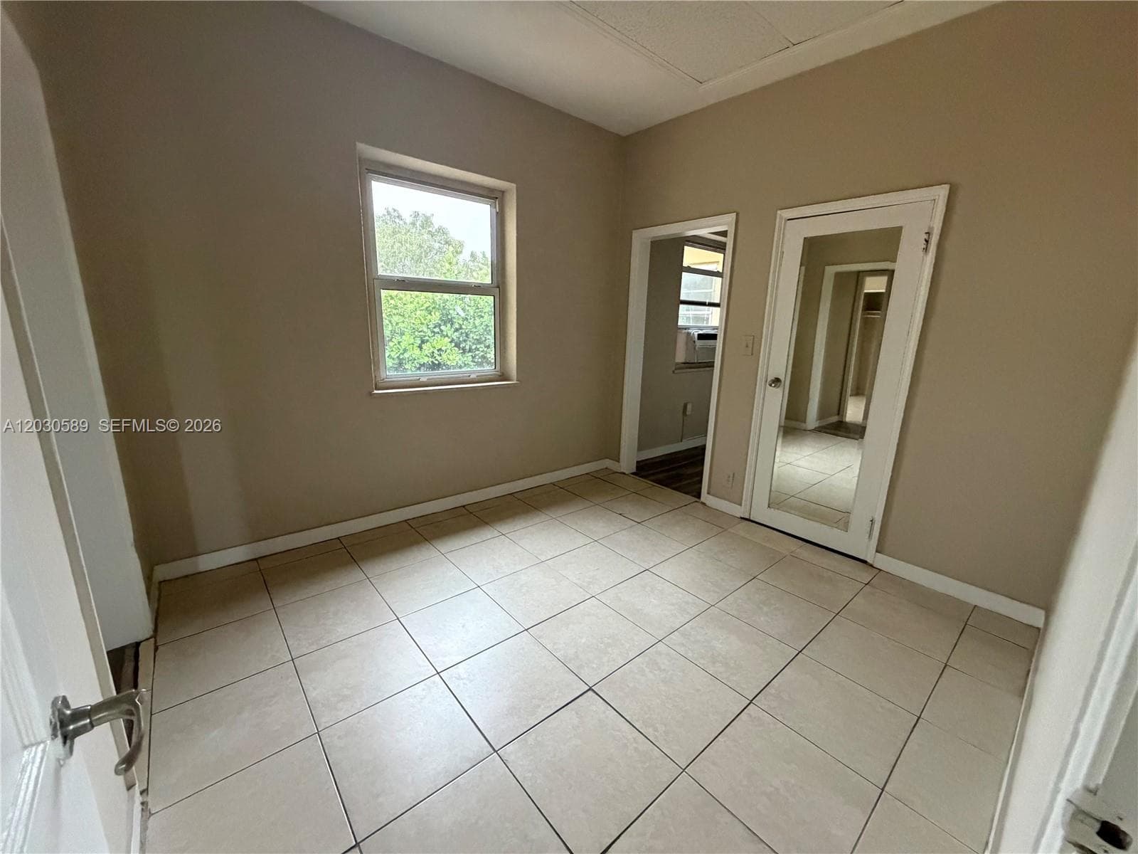 1422 NW 26th Ave, Miami FL 33125 — 6
