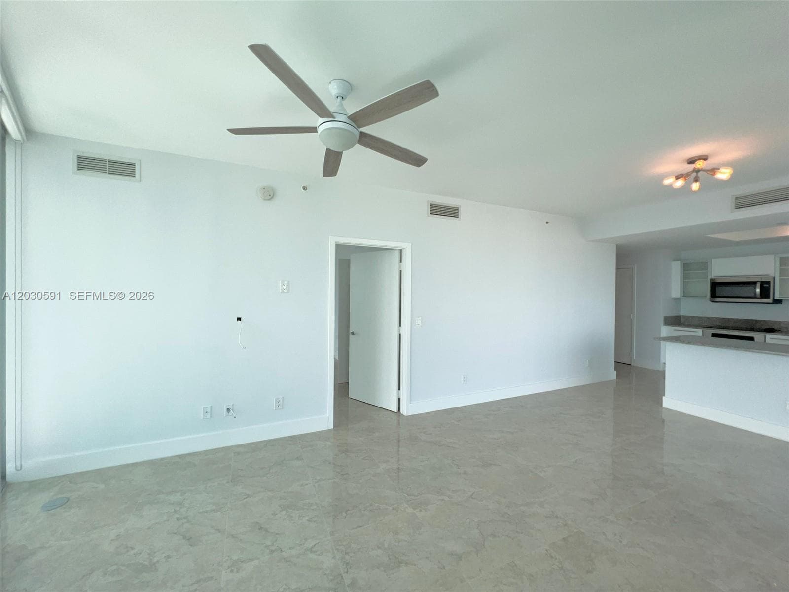 888 Biscayne Blvd # 4112, Miami FL 33132 — 13