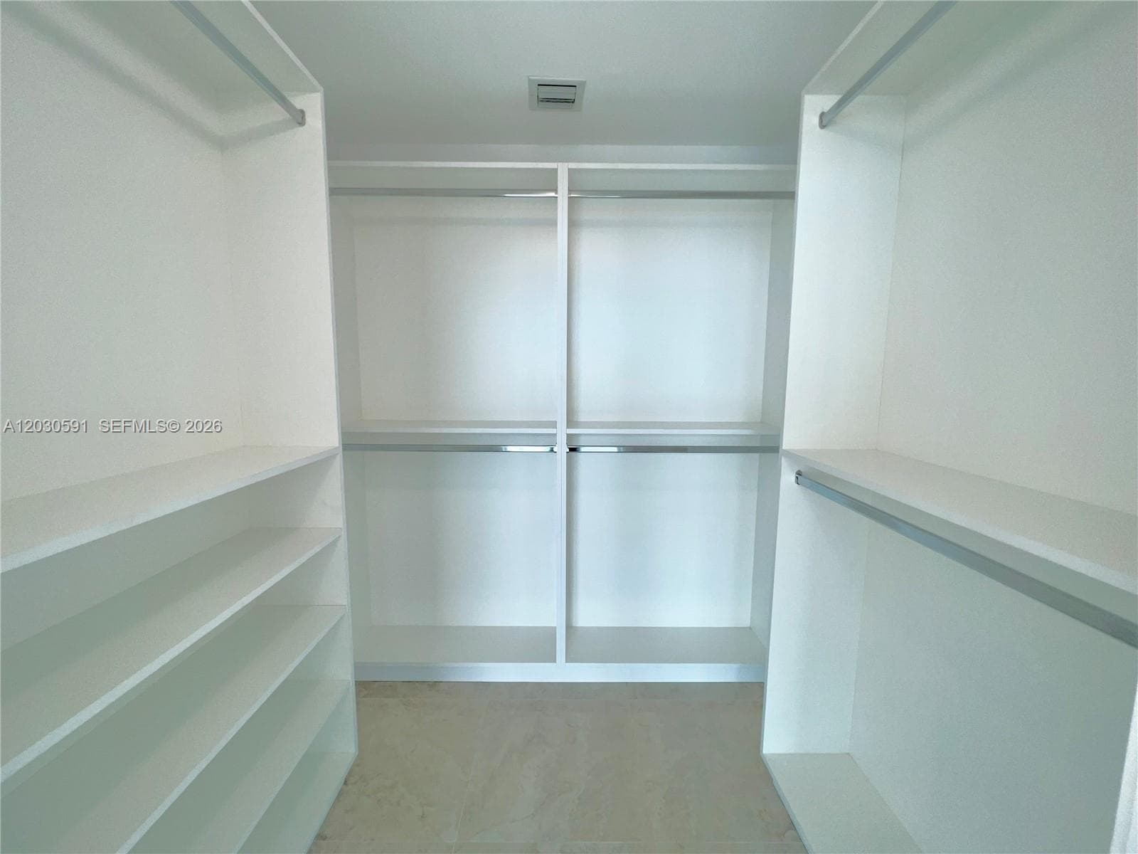 888 Biscayne Blvd # 4112, Miami FL 33132 — 17