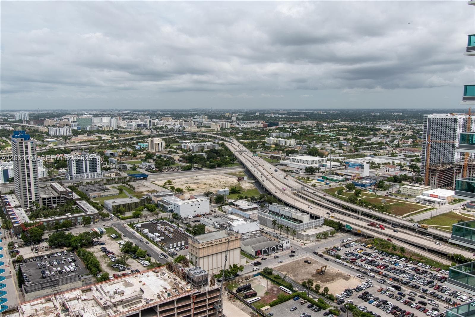 888 Biscayne Blvd # 4112, Miami FL 33132 — 32