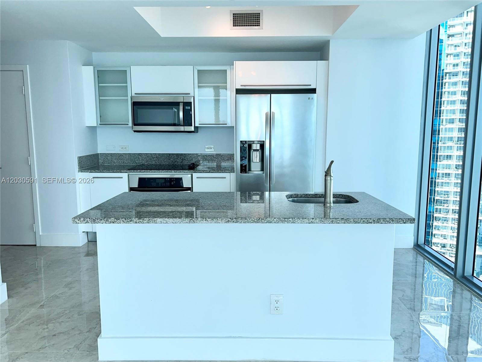 888 Biscayne Blvd # 4112, Miami FL 33132 — 9