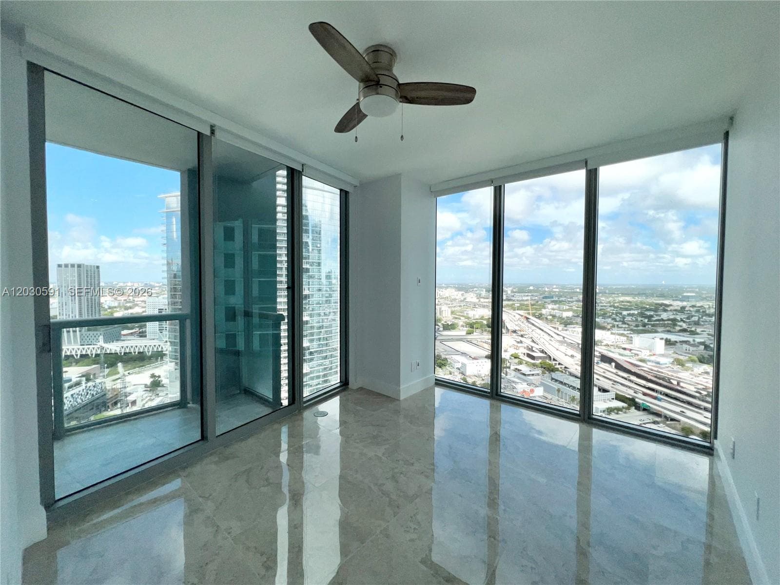 888 Biscayne Blvd # 4112, Miami FL 33132 — 21