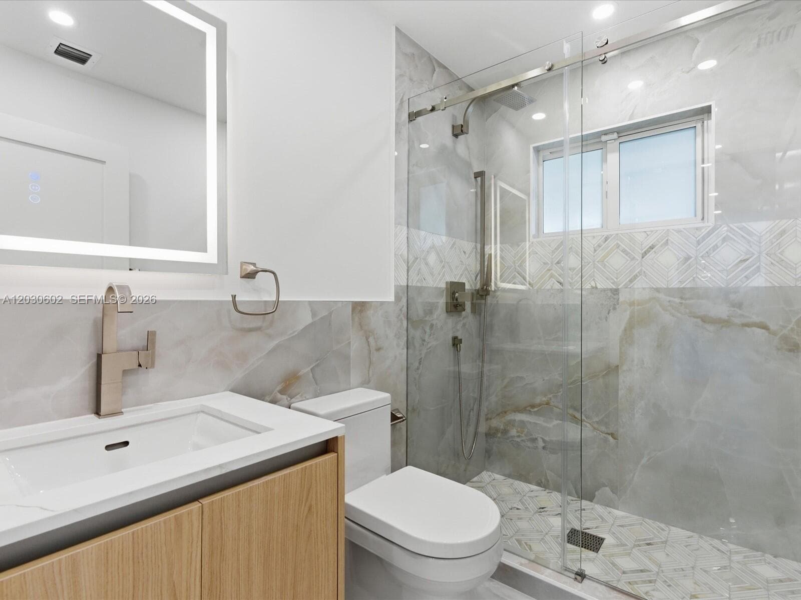 291 E Shore Dr E, Miami FL 33133 — 6