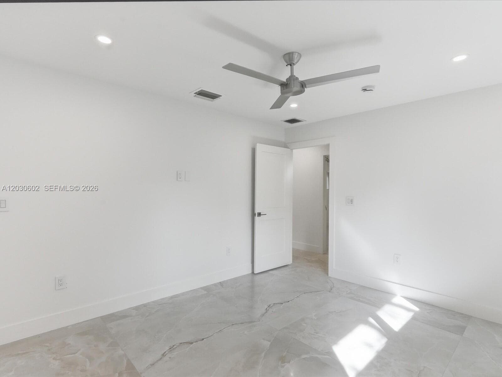 291 E Shore Dr E, Miami FL 33133 — 43