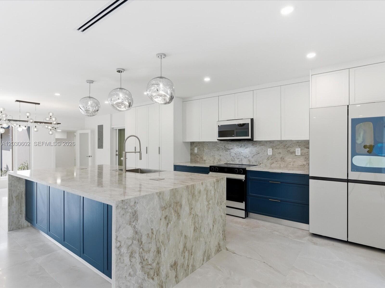 291 E Shore Dr E, Miami FL 33133 — 1