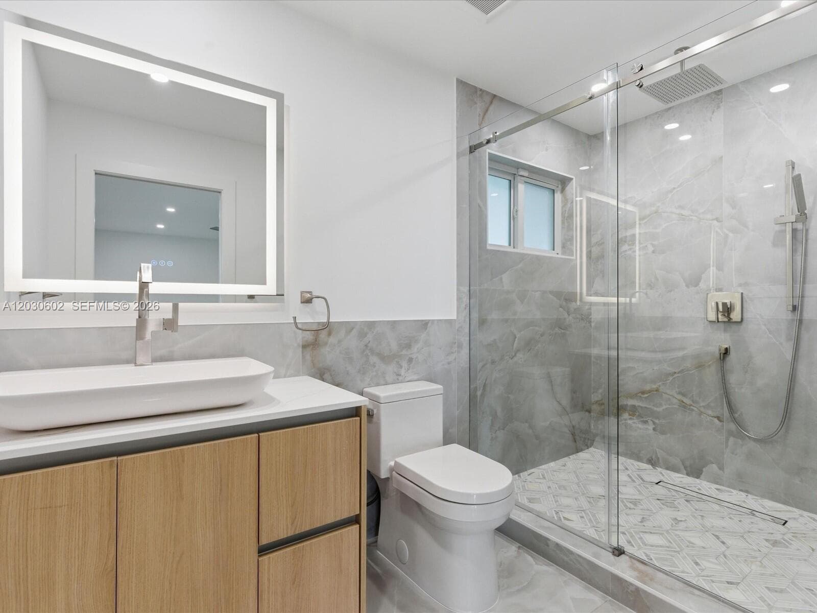291 E Shore Dr E, Miami FL 33133 — 69