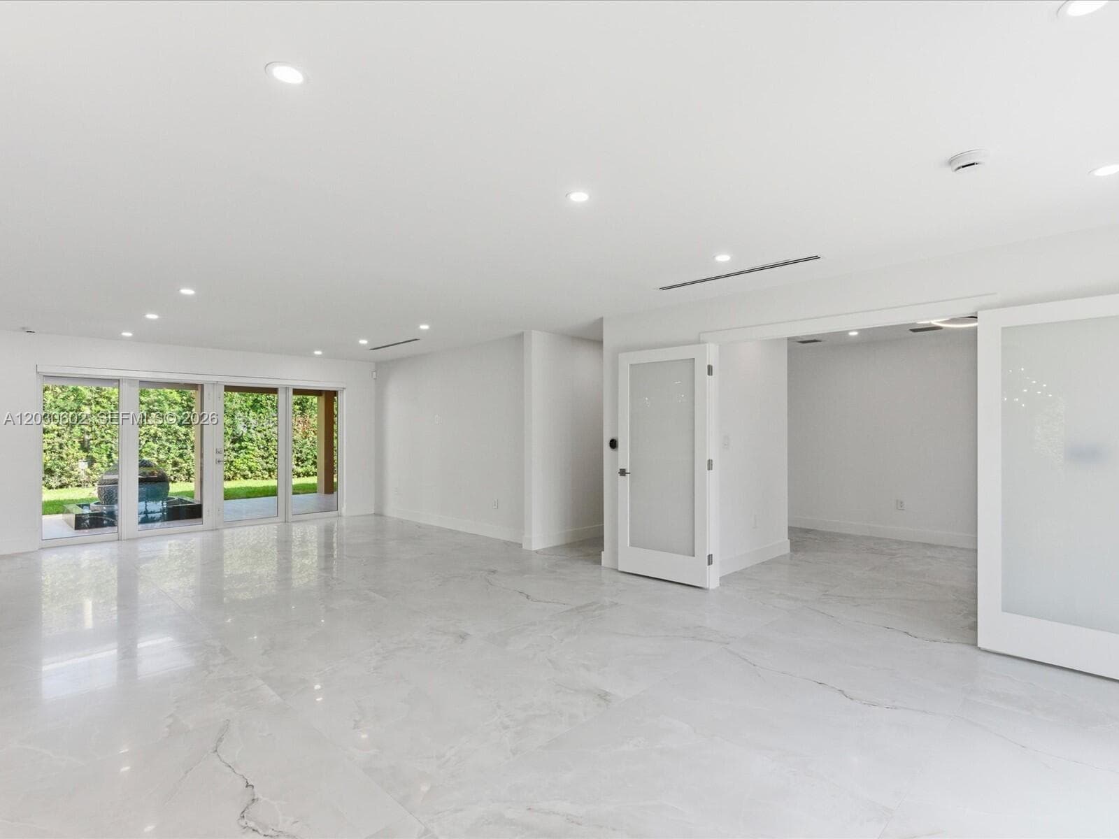 291 E Shore Dr E, Miami FL 33133 — 61