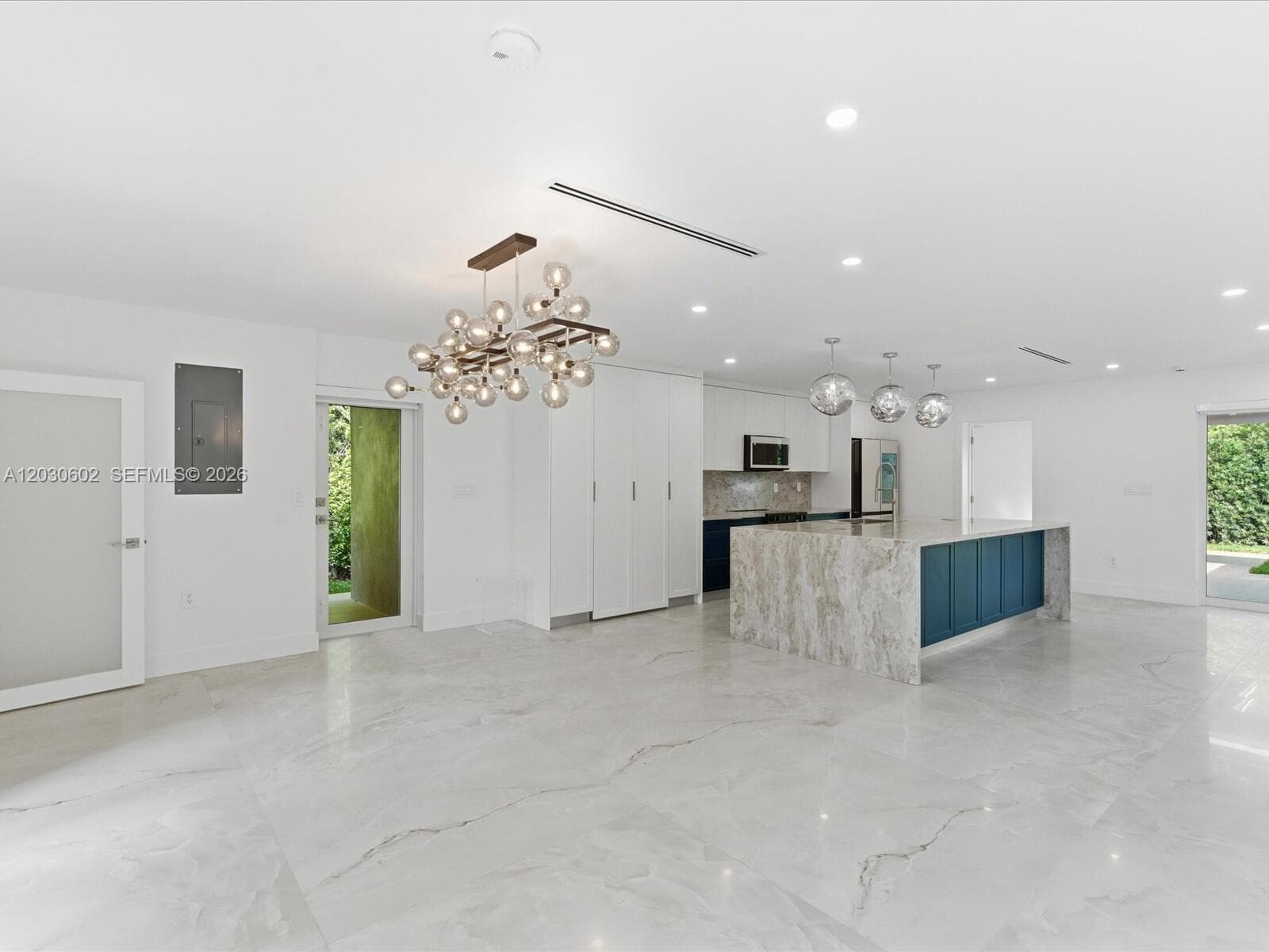 291 E Shore Dr E, Miami FL 33133 — 38