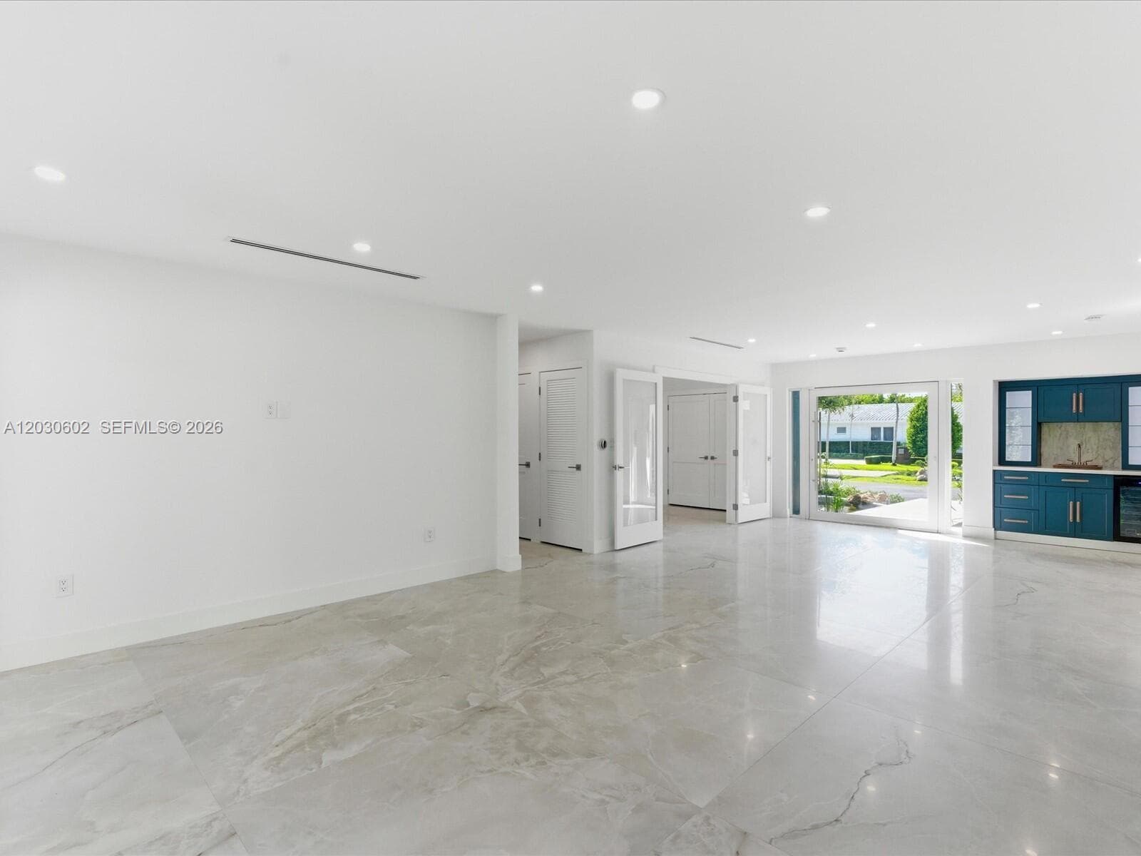 291 E Shore Dr E, Miami FL 33133 — 49