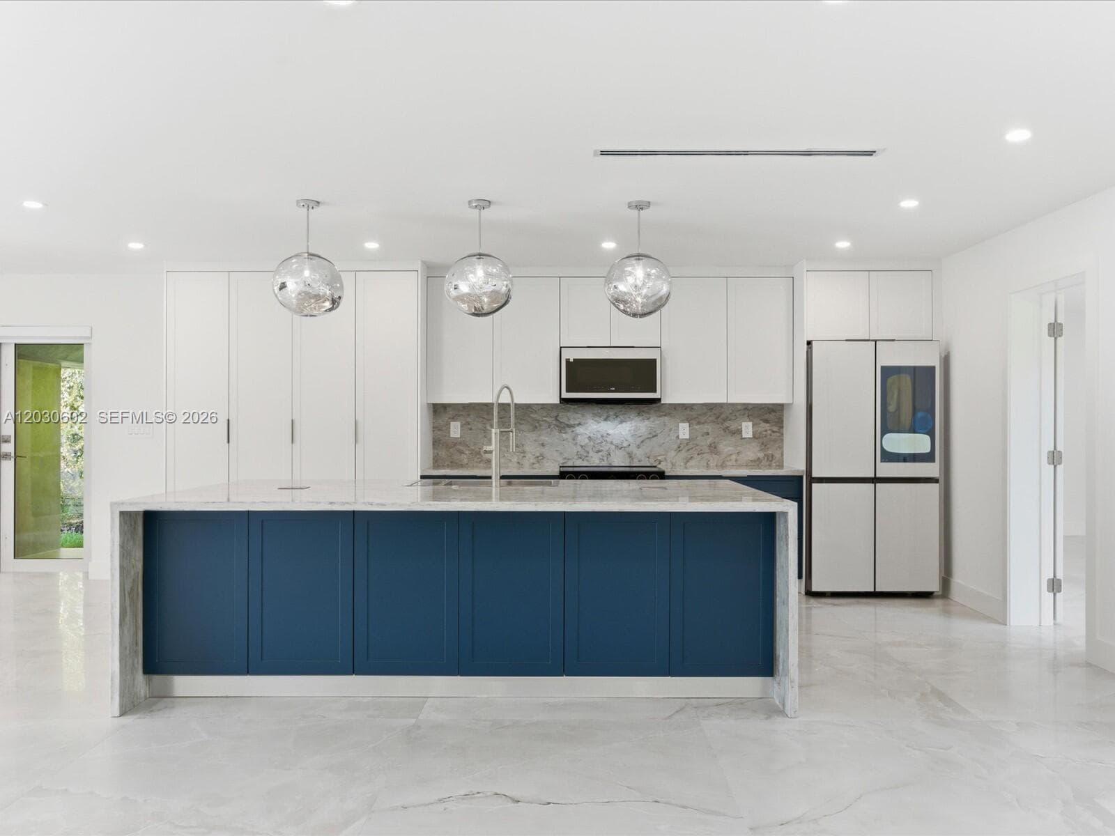 291 E Shore Dr E, Miami FL 33133 — 45