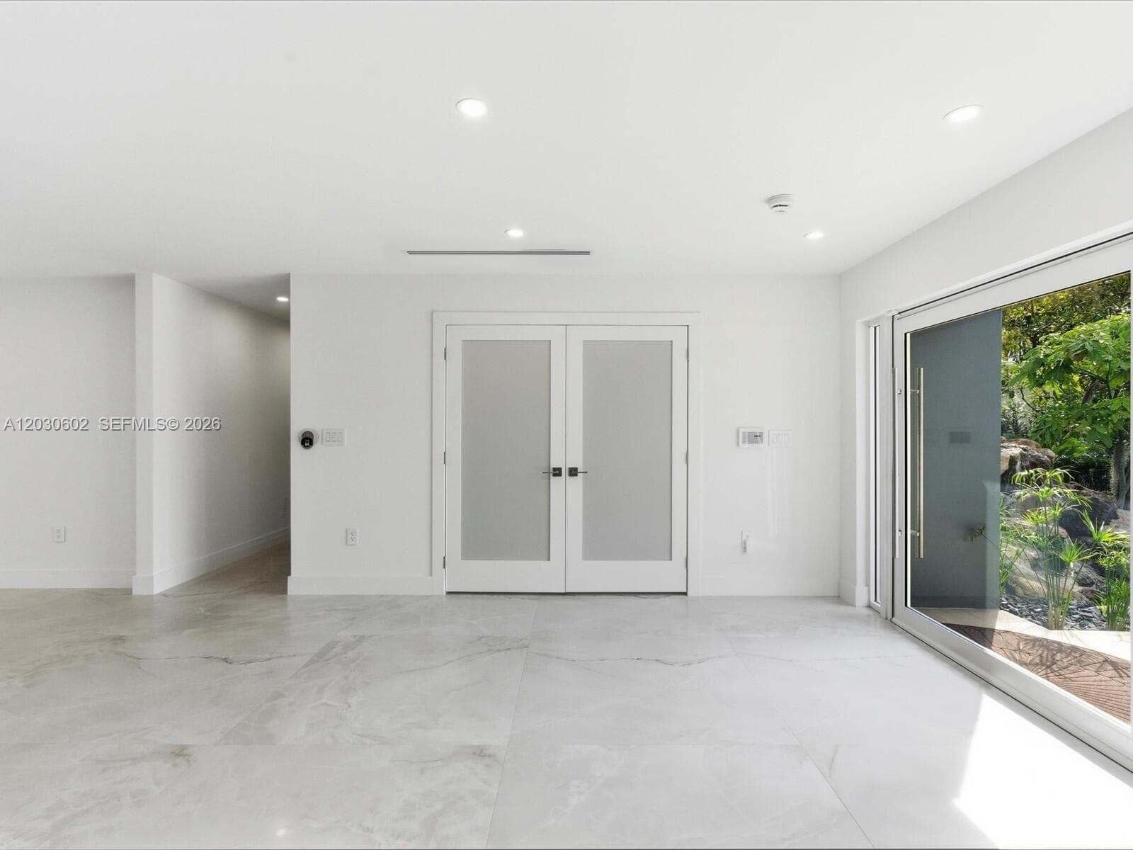 291 E Shore Dr E, Miami FL 33133 — 55