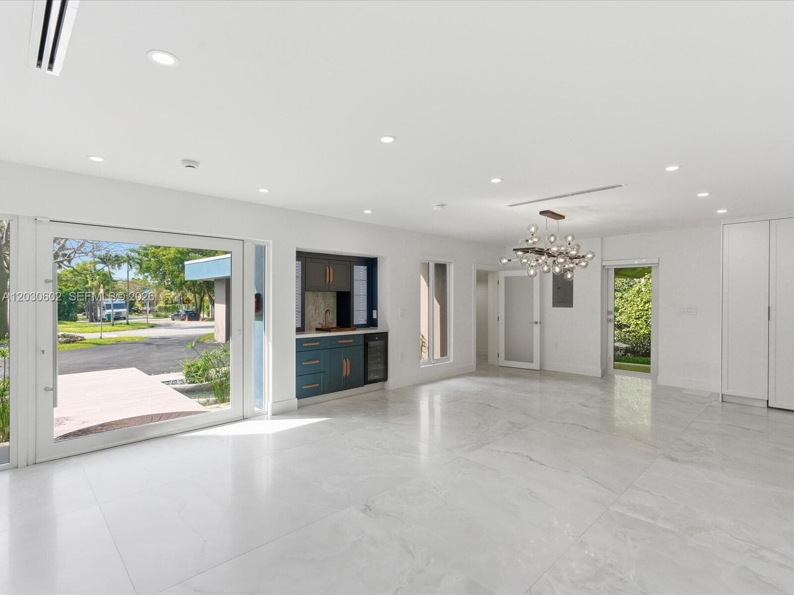 291 E Shore Dr E, Miami FL 33133 — 58