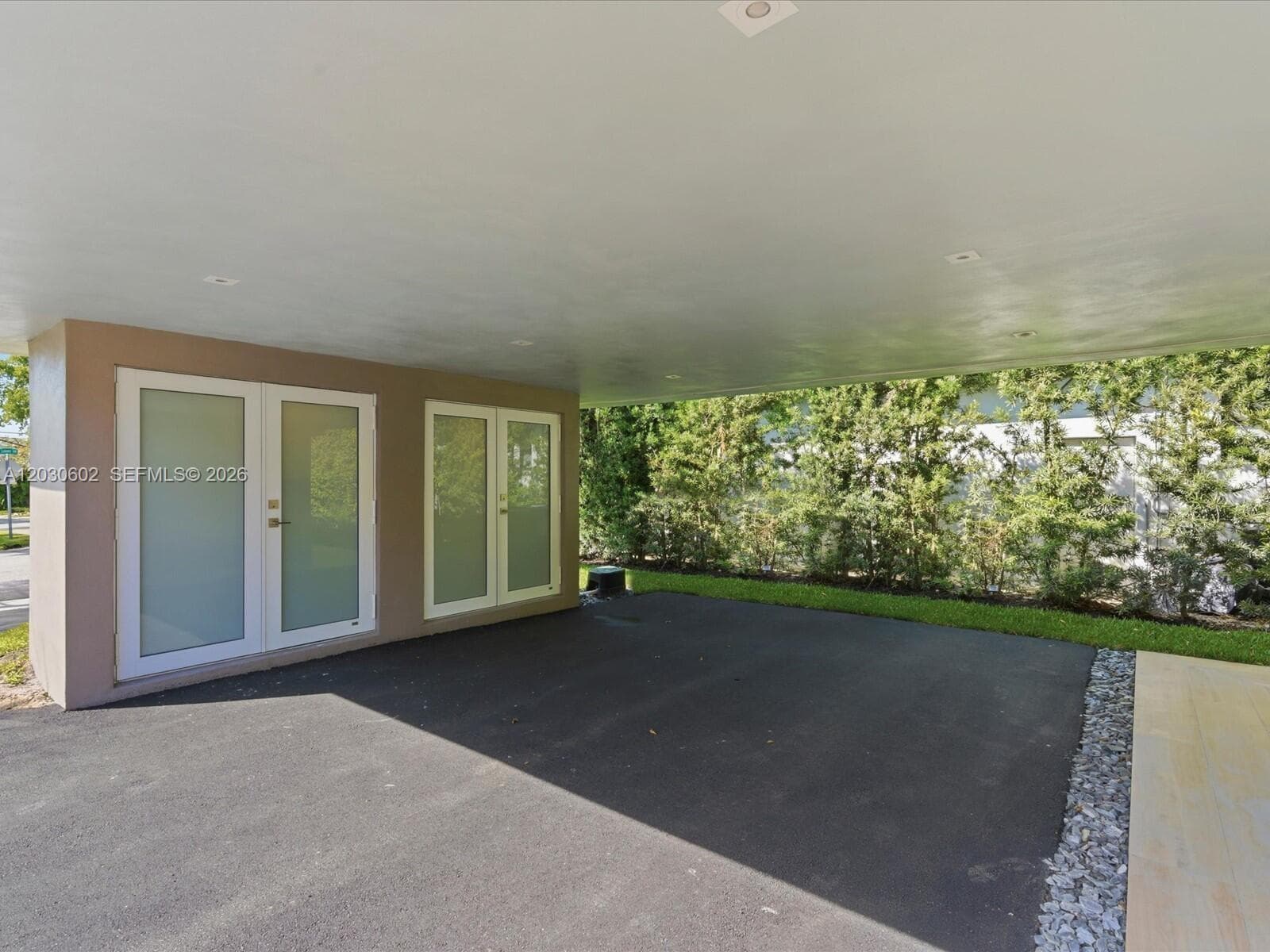 291 E Shore Dr E, Miami FL 33133 — 48
