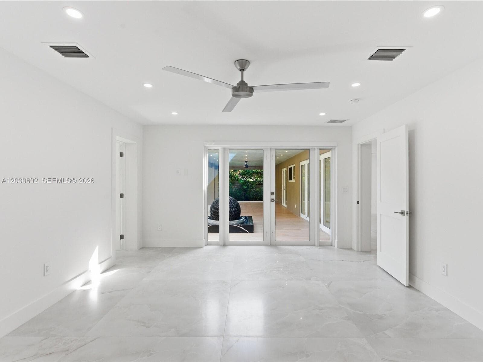 291 E Shore Dr E, Miami FL 33133 — 40