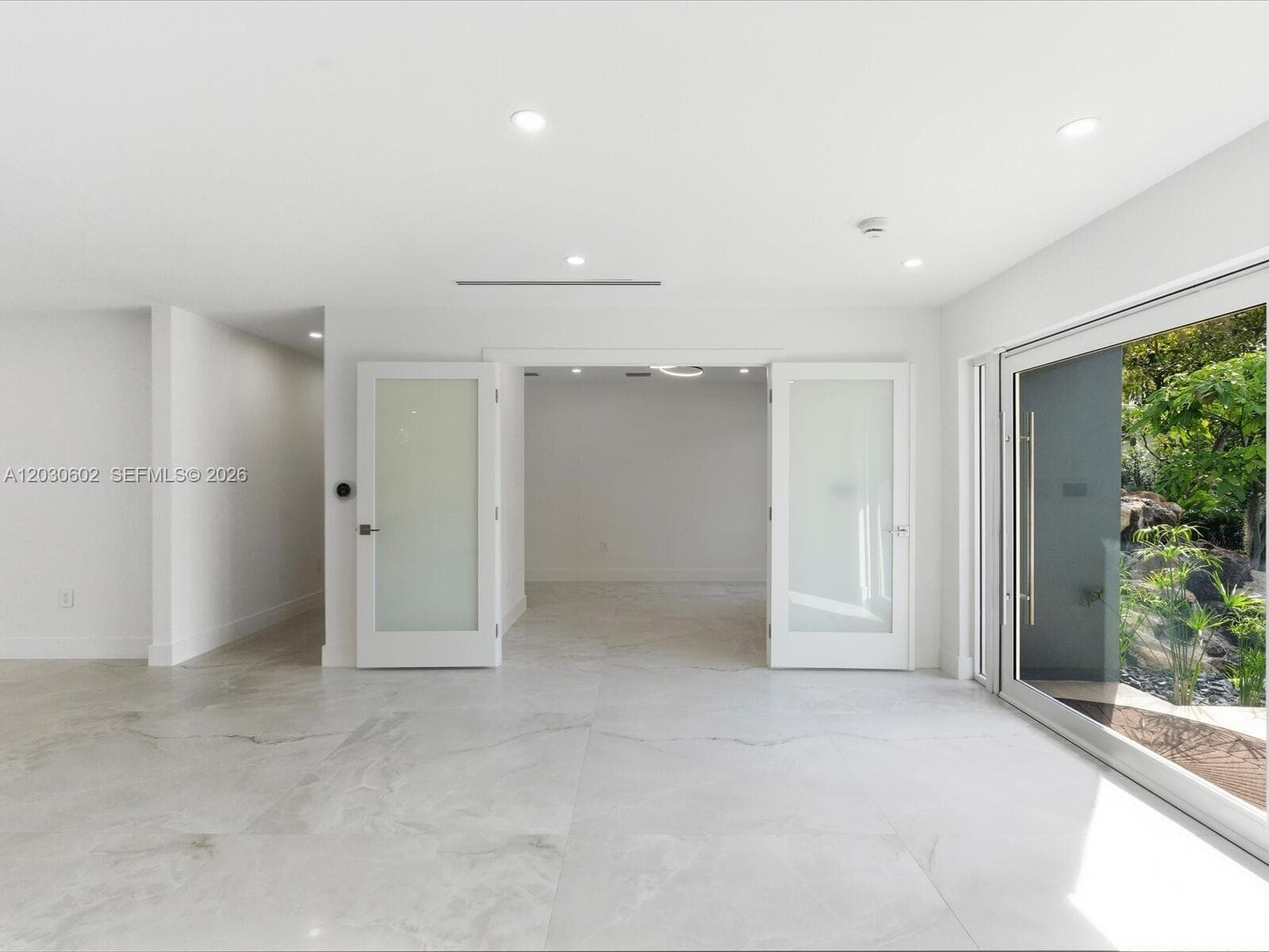 291 E Shore Dr E, Miami FL 33133 — 68