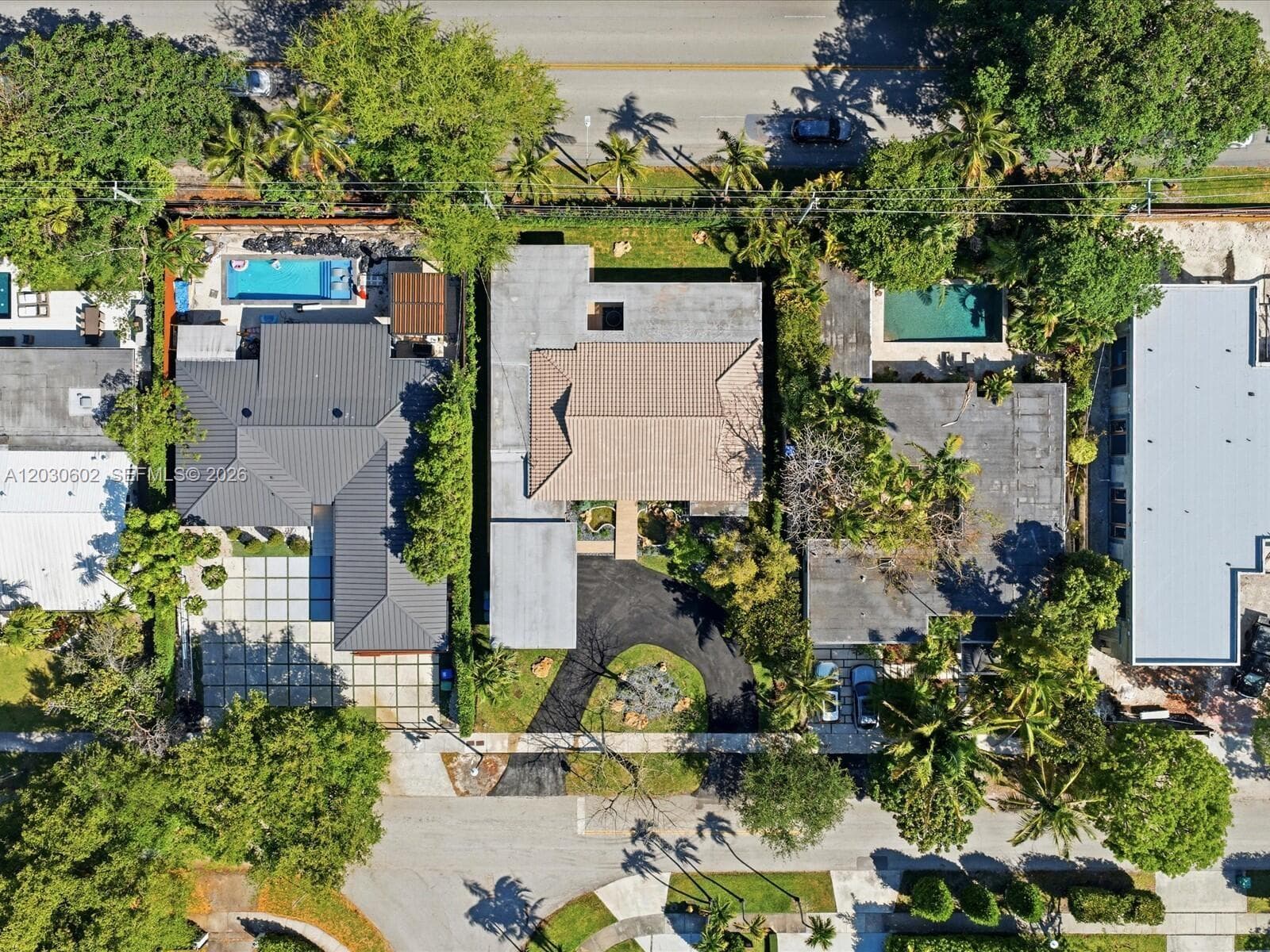 291 E Shore Dr E, Miami FL 33133 — 64