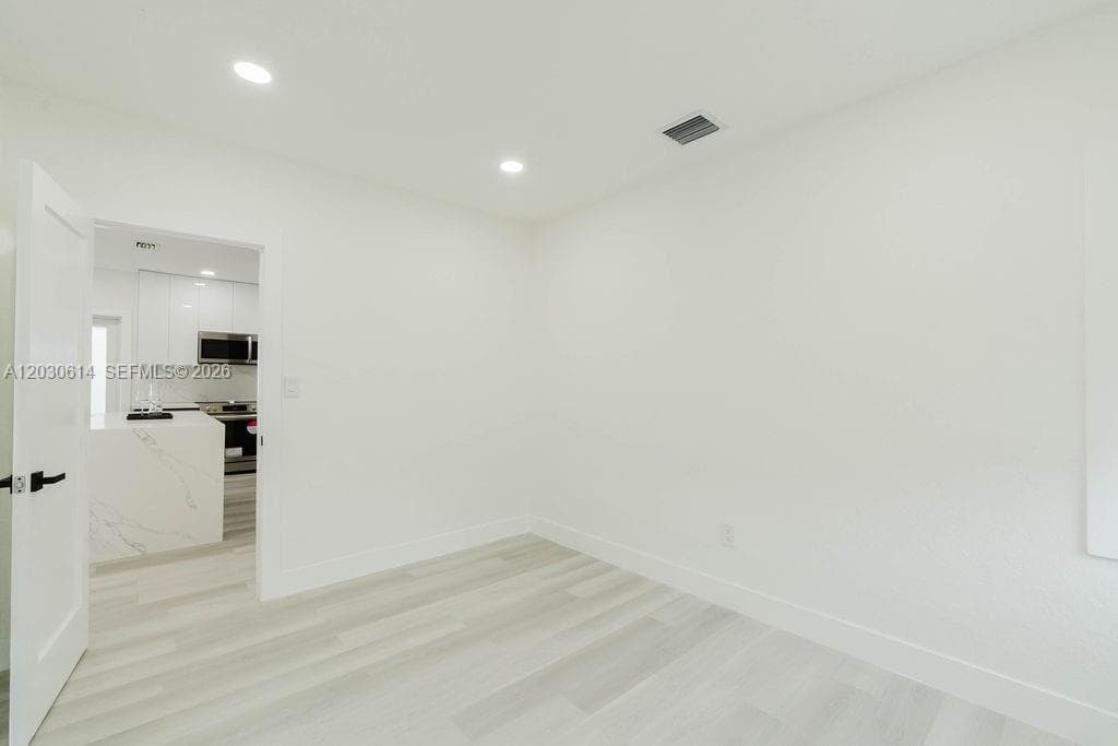 2101 SW 16th Ter, Miami FL 33145 — 16