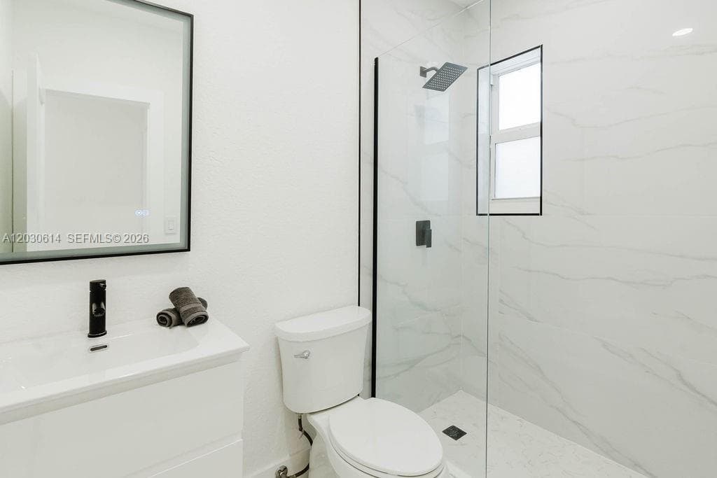 2101 SW 16th Ter, Miami FL 33145 — 26