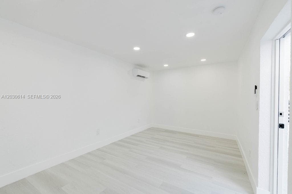 2101 SW 16th Ter, Miami FL 33145 — 37