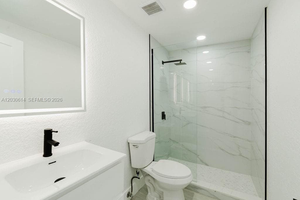 2101 SW 16th Ter, Miami FL 33145 — 39