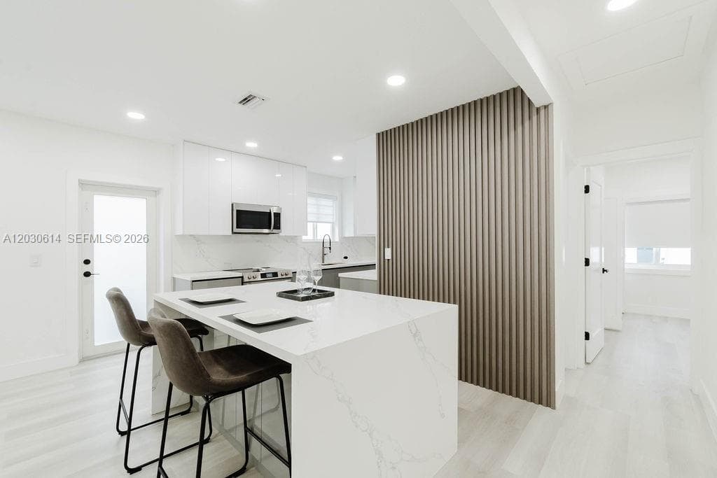 2101 SW 16th Ter, Miami FL 33145 — 4