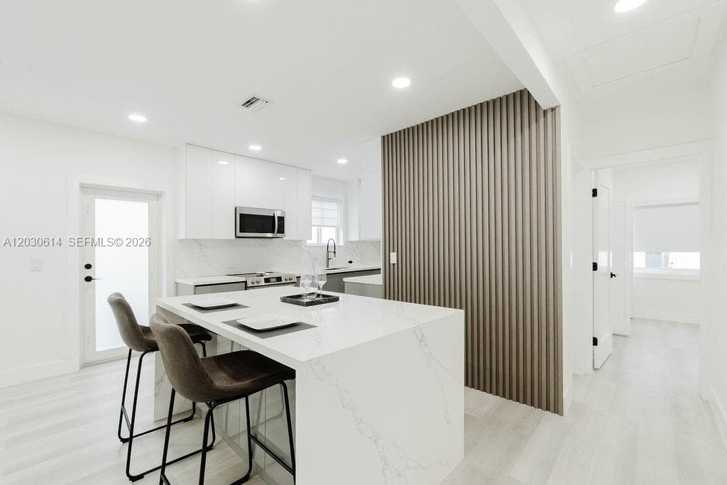 2101 SW 16th Ter, Miami FL 33145 — 8
