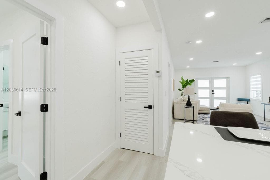 2101 SW 16th Ter, Miami FL 33145 — 21