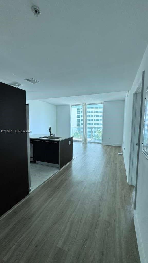 1900 N Bayshore Dr # 1407, Miami FL 33132 — 2