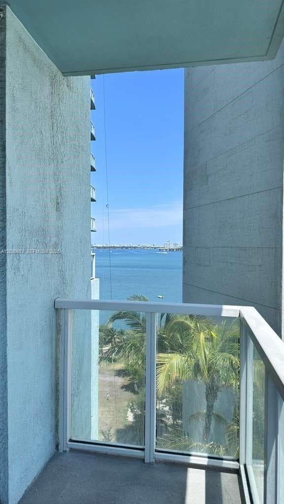 1900 N Bayshore Dr # 1407, Miami FL 33132 — 6