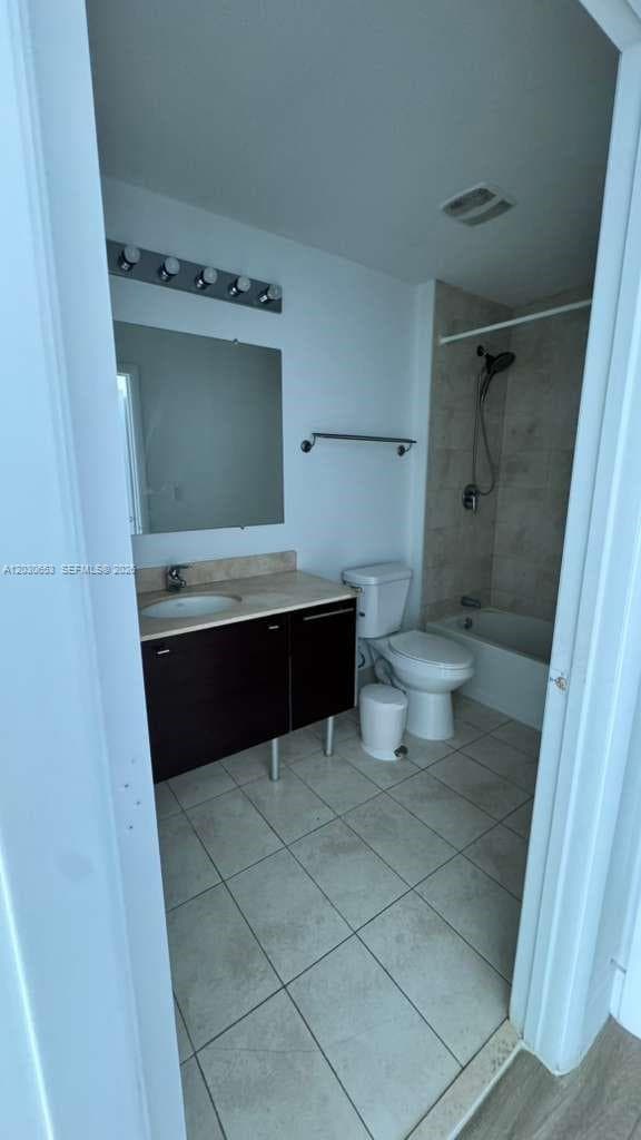 1900 N Bayshore Dr # 1407, Miami FL 33132 — 5
