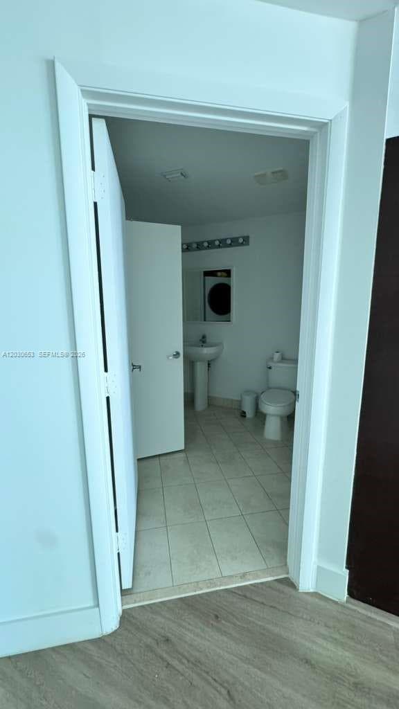 1900 N Bayshore Dr # 1407, Miami FL 33132 — 4