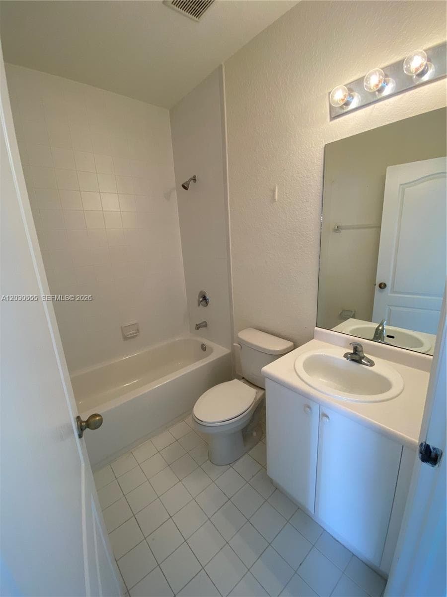2330 SE 10th St # 2330, Homestead FL 33035 — 9