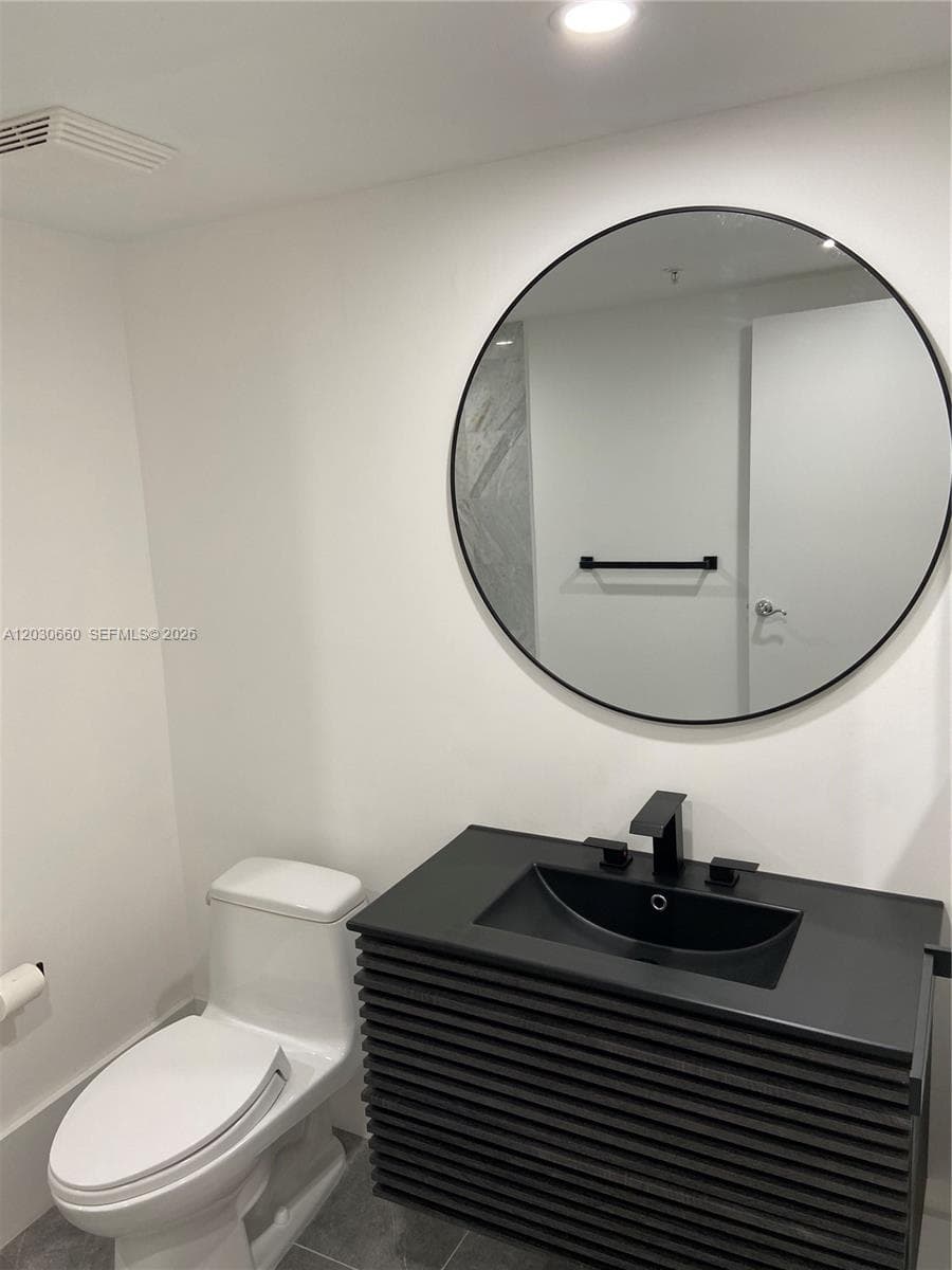 31 SE 5th St # 2103, Miami FL 33131 — 10
