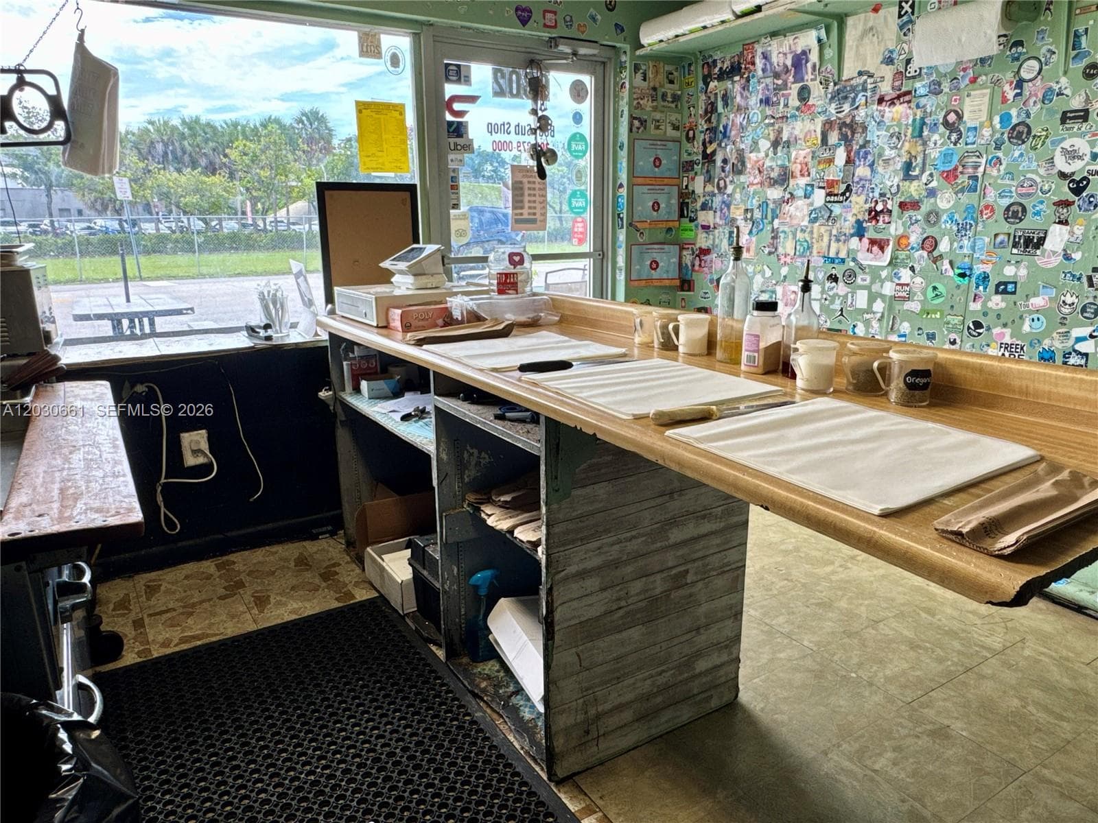 Well-Established Award -Winning Sub Shop with Nearly 50 Years of Success, Pinecrest FL 33156 — 9