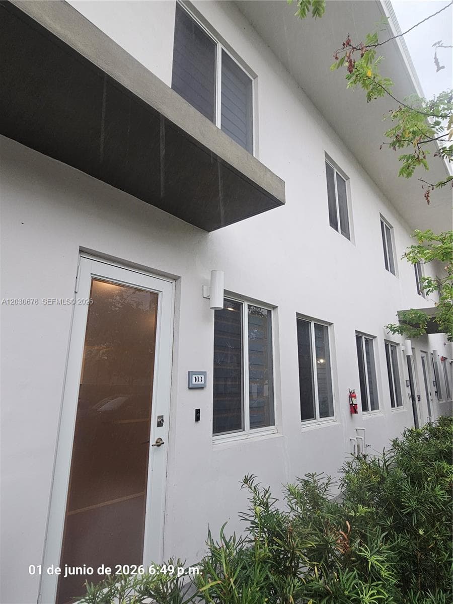 6453 NW 102nd Path # 103, Doral FL 33178 — 2