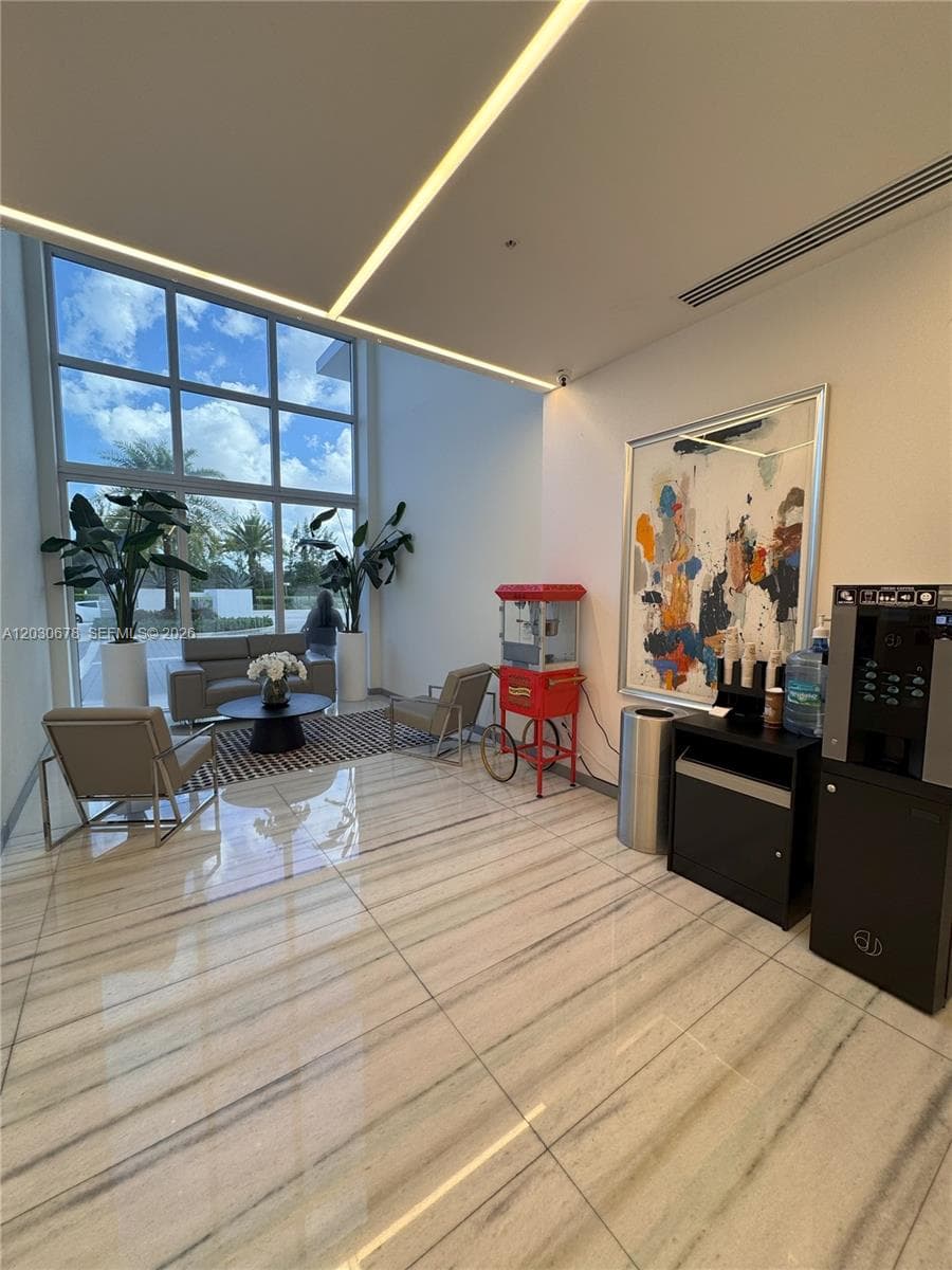 6453 NW 102nd Path # 103, Doral FL 33178 — 33