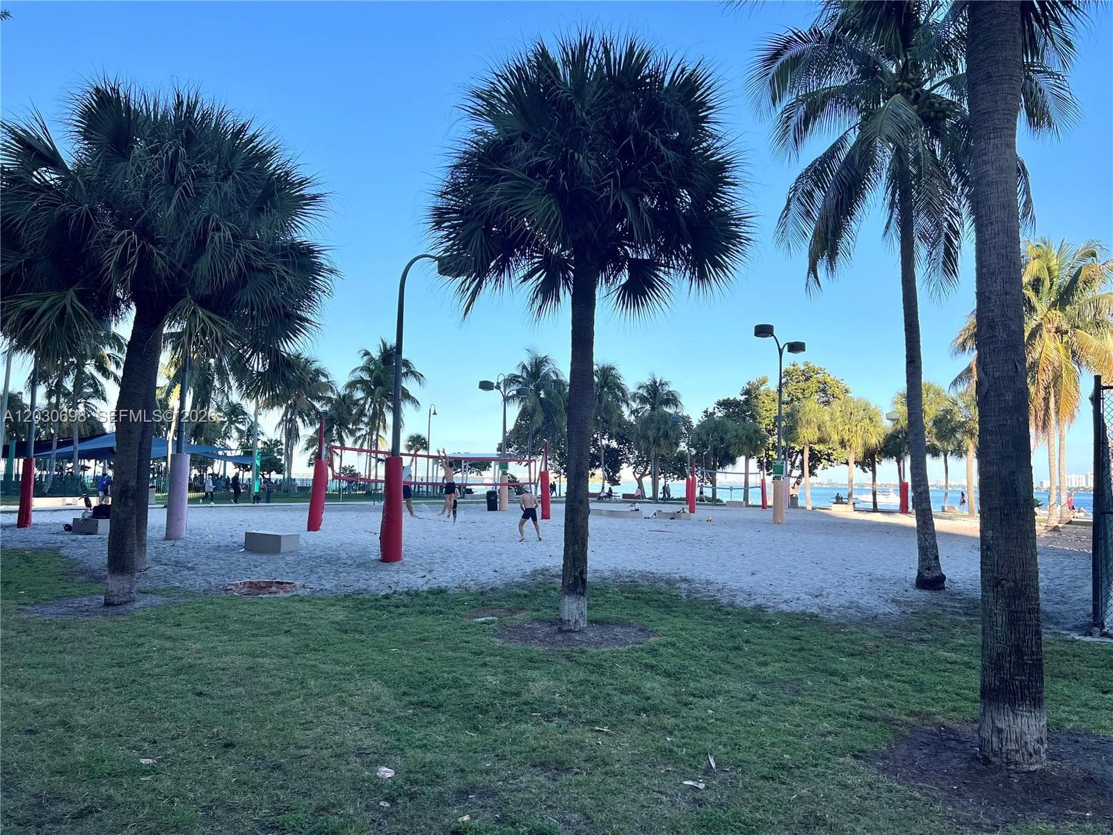 1717 N Bayshore Dr # 1450, Miami FL 33132 — 43